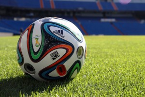 Adidas instala 6 cámaras dentro del Brazuca - FÚTBOLSELECCIÓN