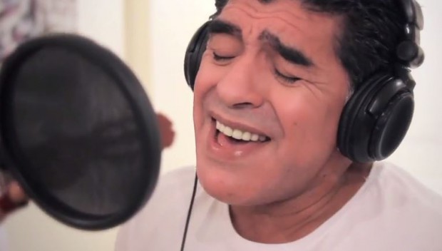 La penúltima cantada de Maradona